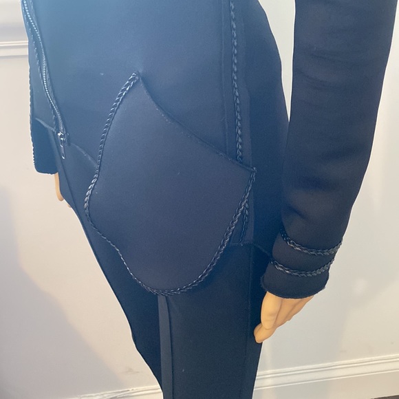 Sohung Designs New York. Size Small. Black Tuxedo Jacket. Double zipper. WOW - Picture 5 of 8